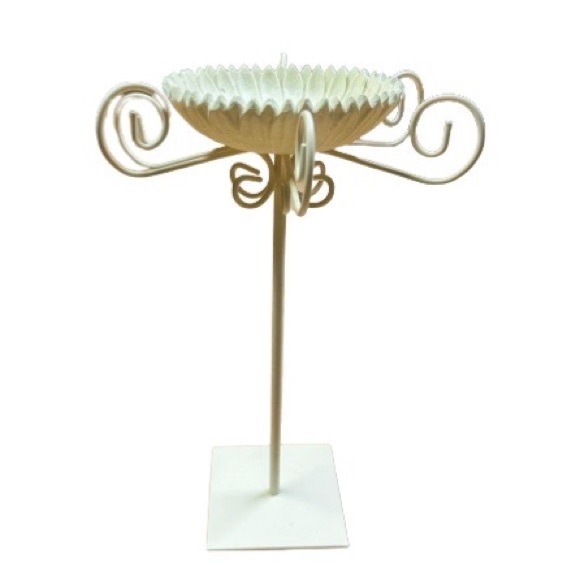 Home | Beige Standup Sunflower Jewelry Necklace Bracelet Organizer - Picture 1 of 5